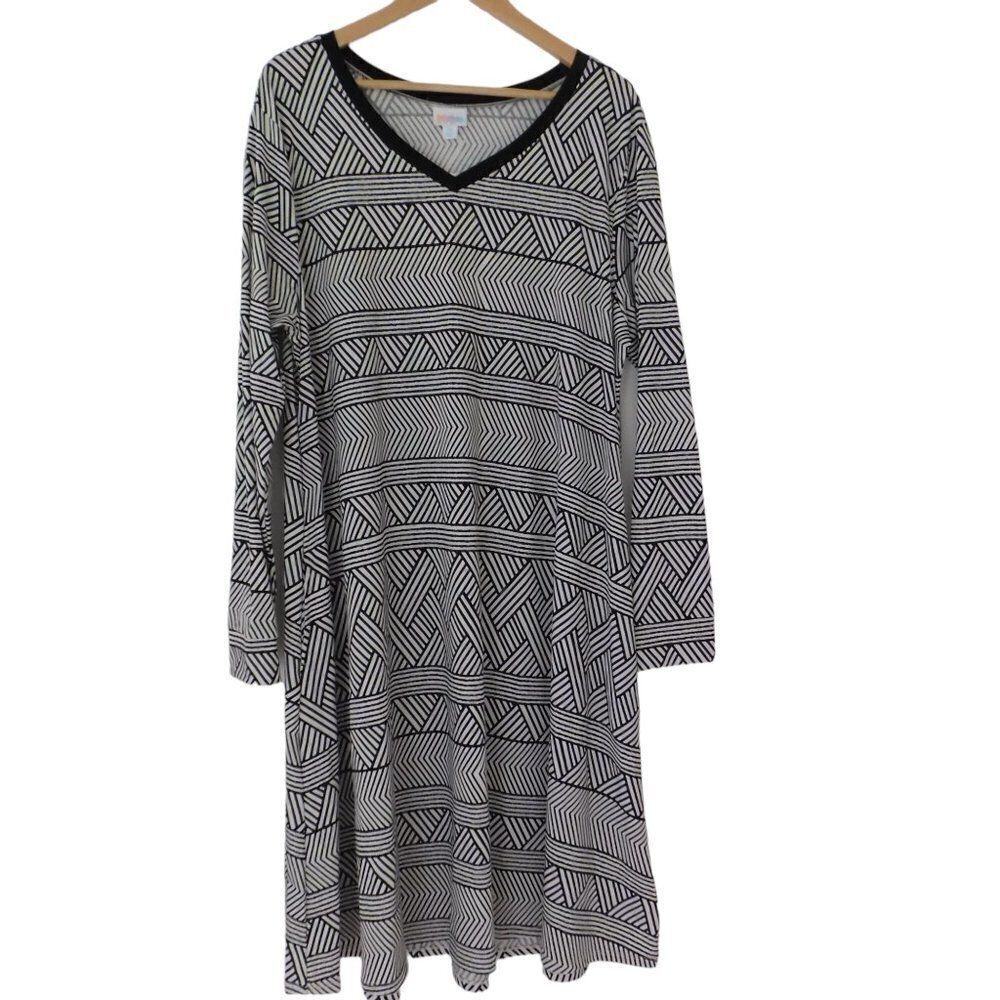 NEW LuLaRoe Emily Swing‎ A-Line Dress Long Sleeve Black White Print Size 2X